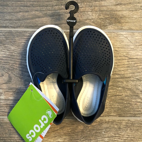 *SOLD* NWT Citilane Roka Crocs, Navy, Size C7 - Picture 1 of 7